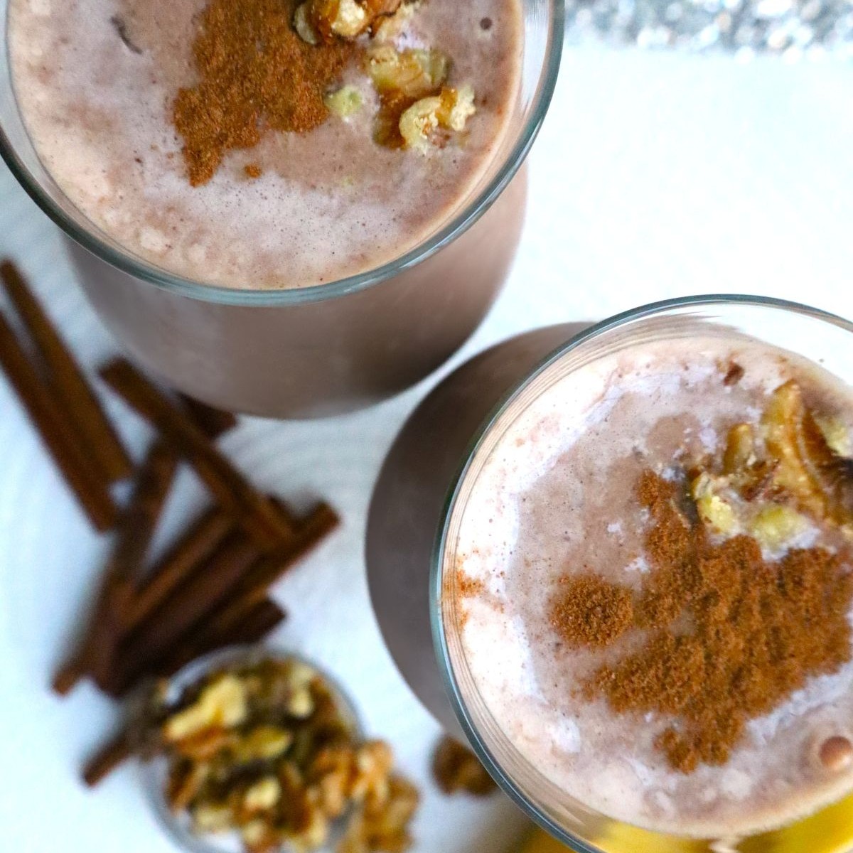 Banana chocolate cinnamon smoothie